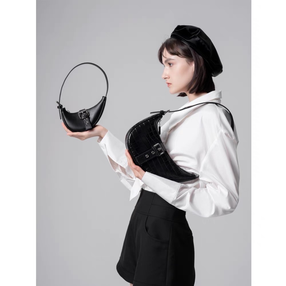 tanakadaisuke beaded MOON bag